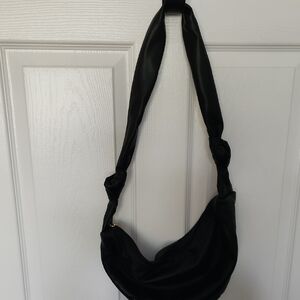 Elegant Black Shoulder Bag